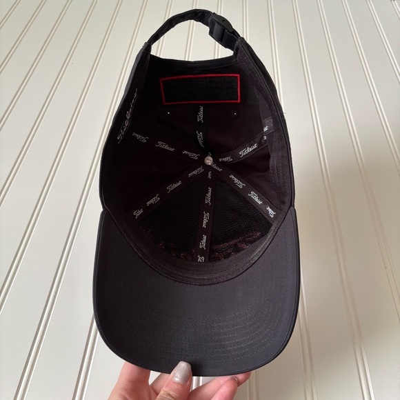 Titleist | Men's Performance Tour Elite Golf Outdoor Hat Black Red - Picture 4 of 8